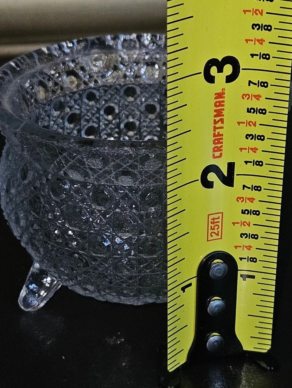 Vintage LE Smith 3-footed Cauldron Kettle featuring the Daisy & Button Pattern